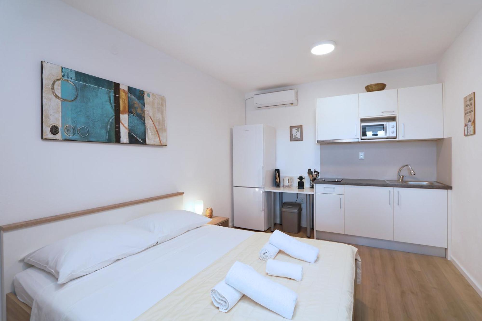 Apartments Lada Макарска Экстерьер фото